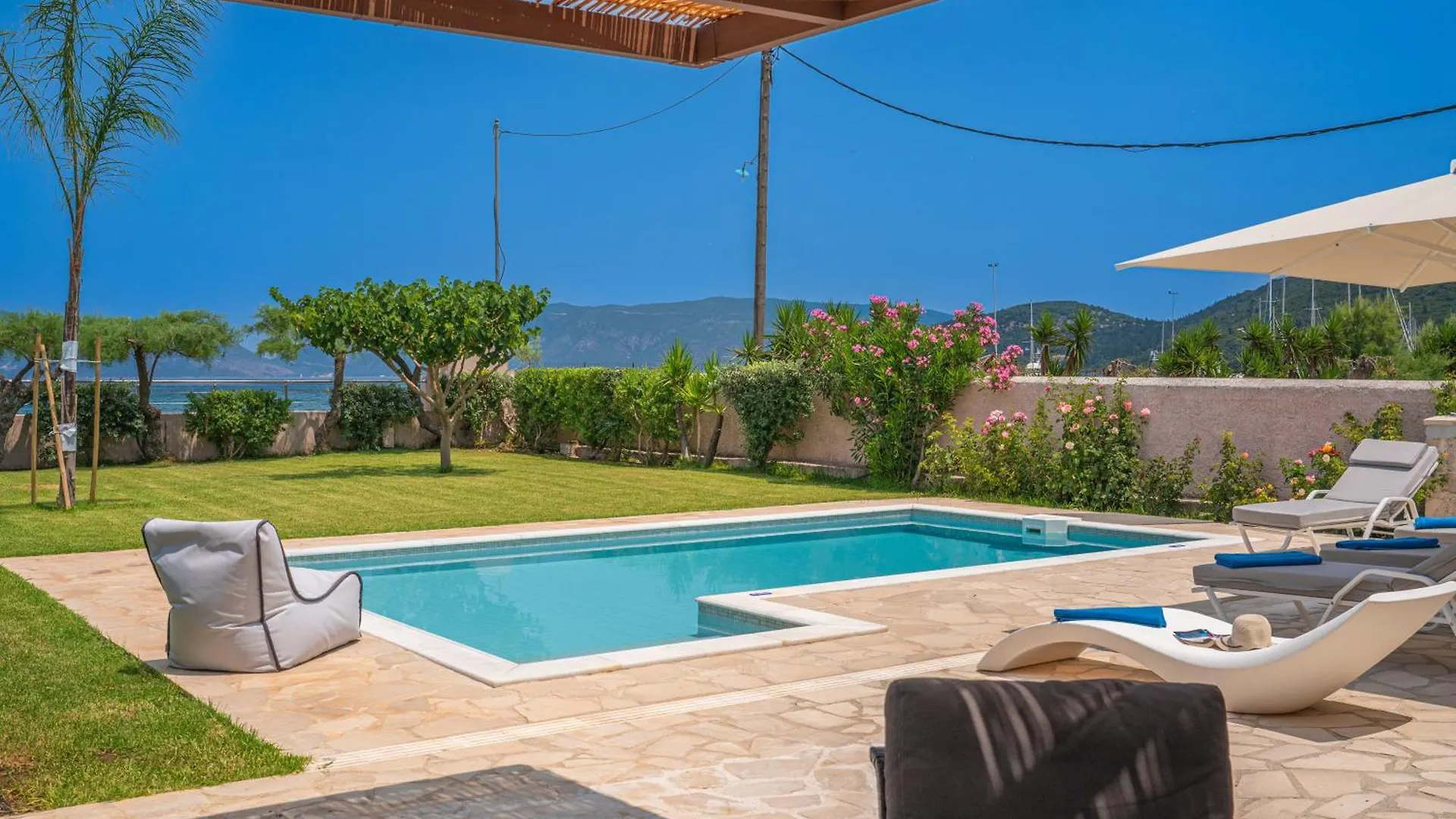 Τheano Villa Sami