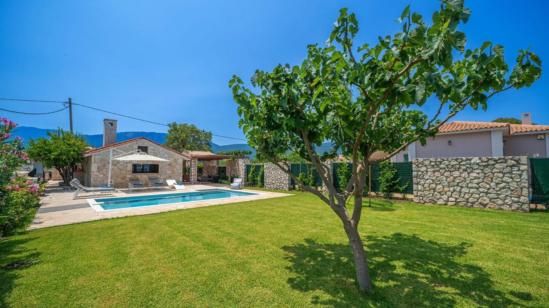 Τheano Villa Sami