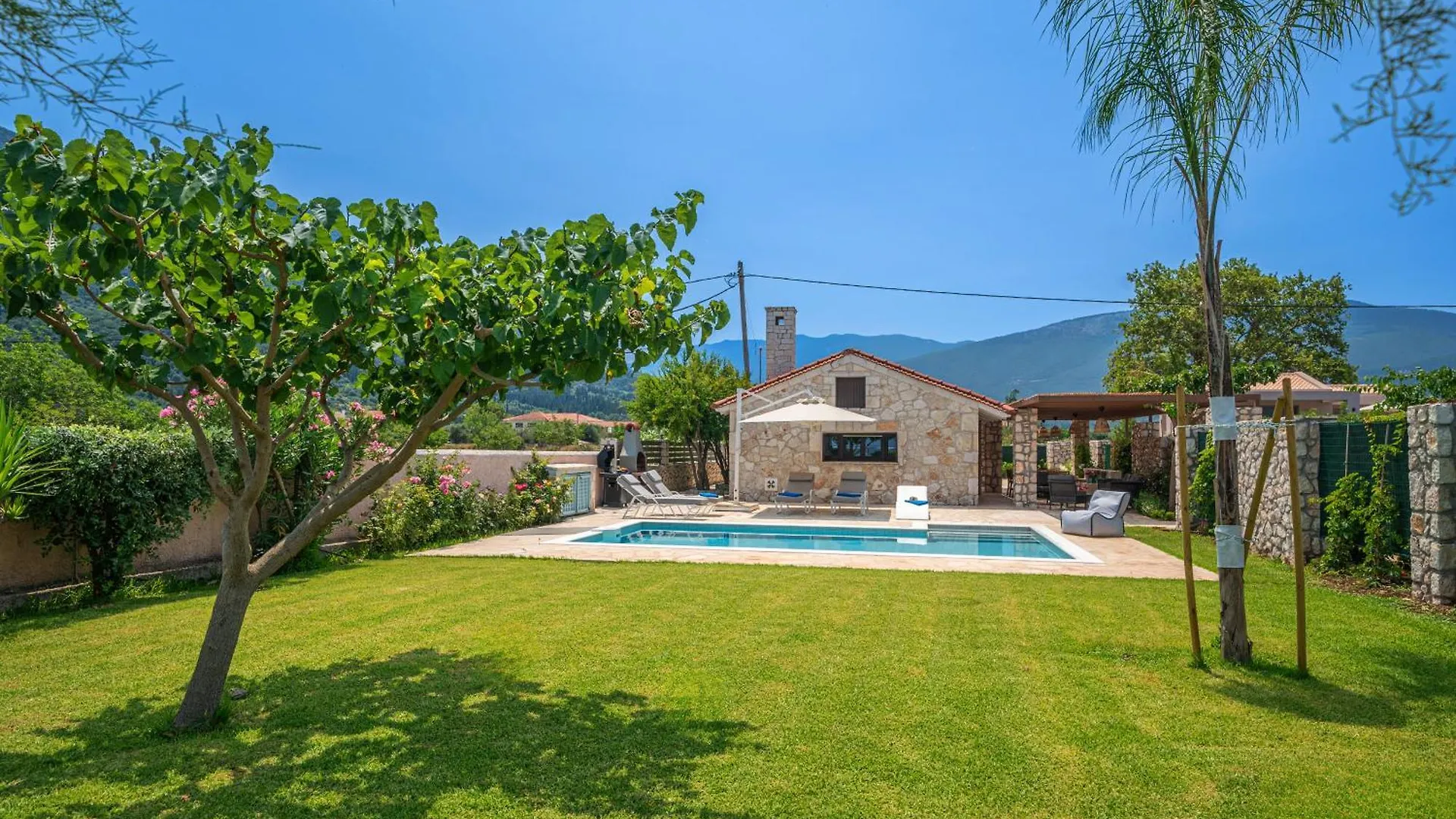 Τheano Villa Sami